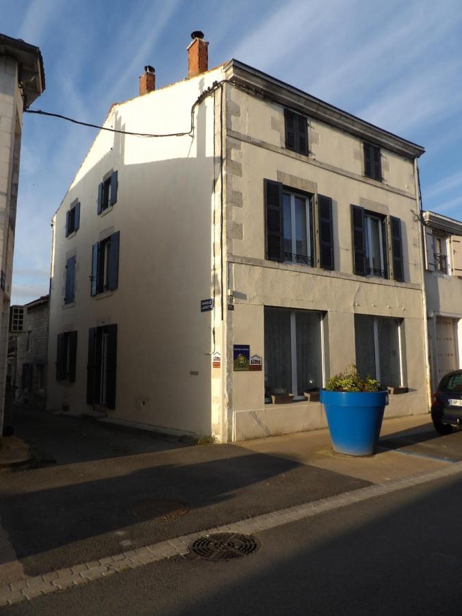 Chez Lorette Mauzé-sur-le-Mignon Εξωτερικό φωτογραφία